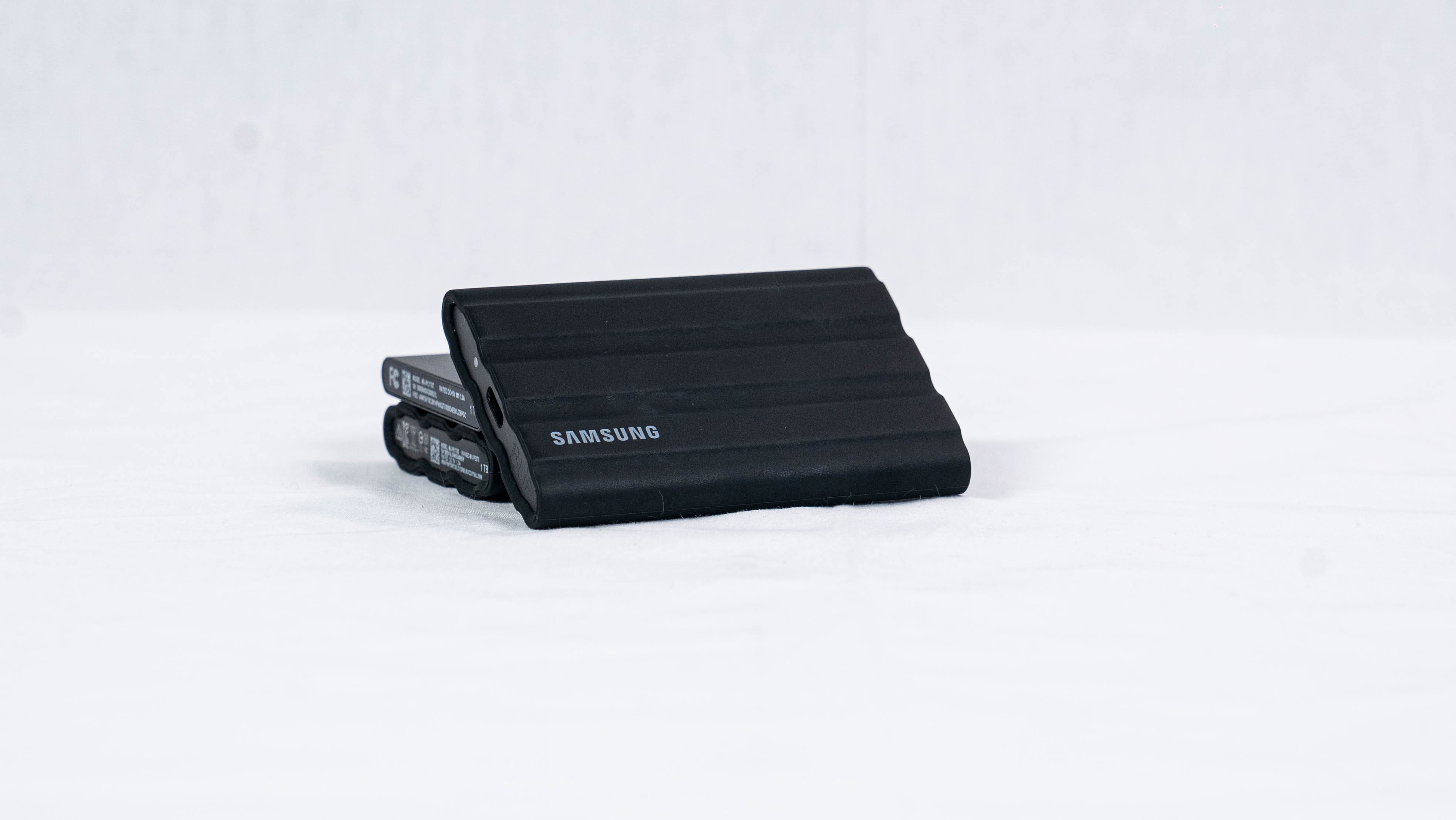 SSD Samsung t7 Shield 1tb - Locação na Blip Locadora | Rio de Janeiro